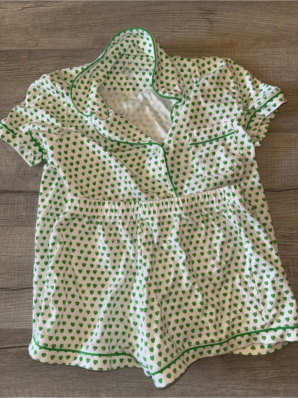 Roller Rabbit White Short Sleeve Button-Down Top with Green Heart Print